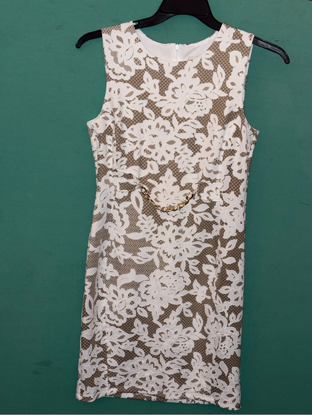 Enfocus Studio White Floral Lace Midi Sheath on Taupe with Gold Chain size 8